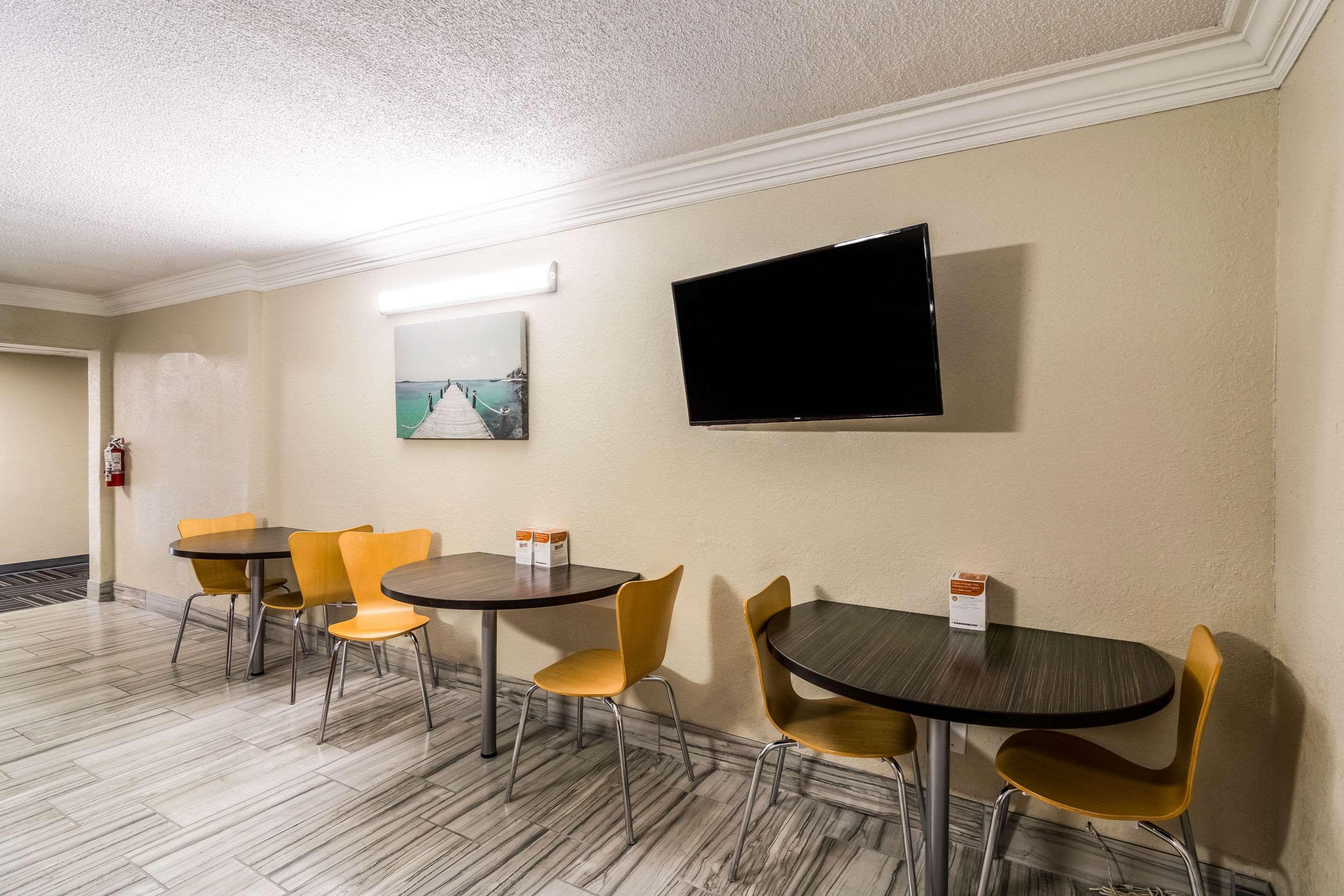 Quality Inn Pensacola Bagian luar foto