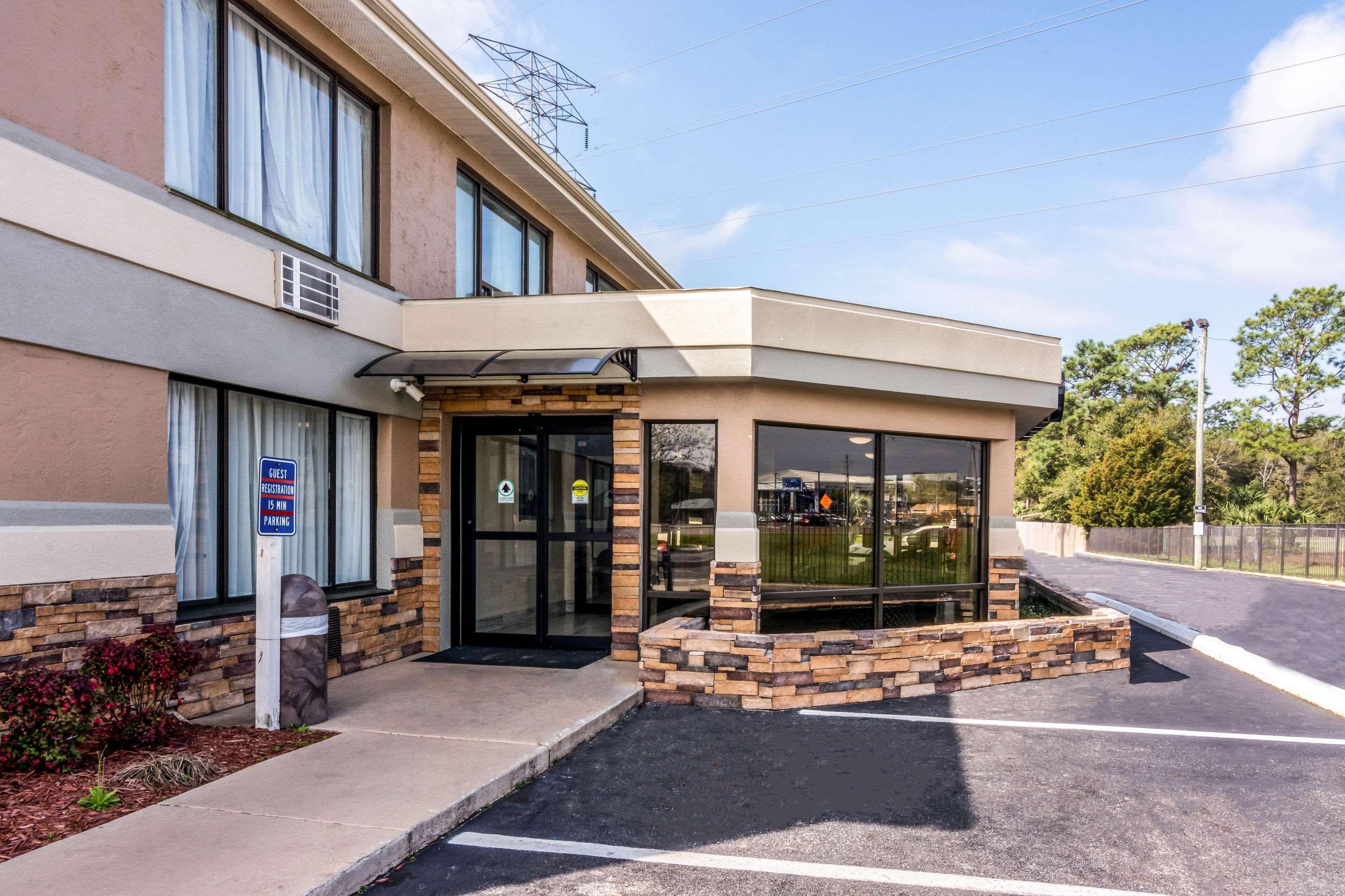 Quality Inn Pensacola Bagian luar foto