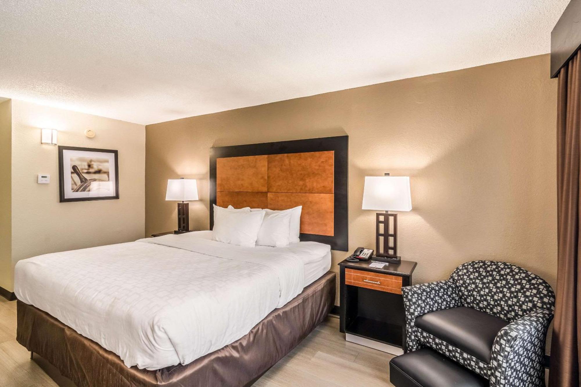 Quality Inn Pensacola Bagian luar foto